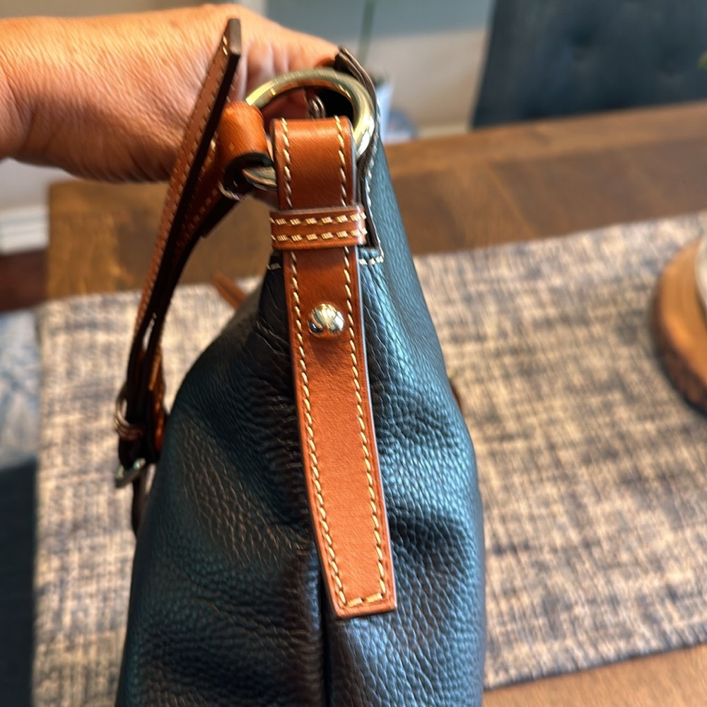 Dooney & Bourke (Authentic) Pebble Leather Shoulder Handbag - Picture 5 of 16